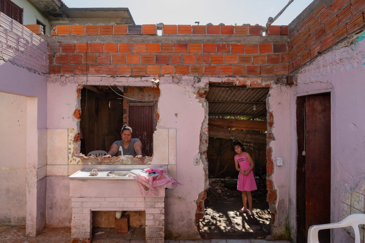 Família com ordem de despejo teme ficar sem teto no Fragata