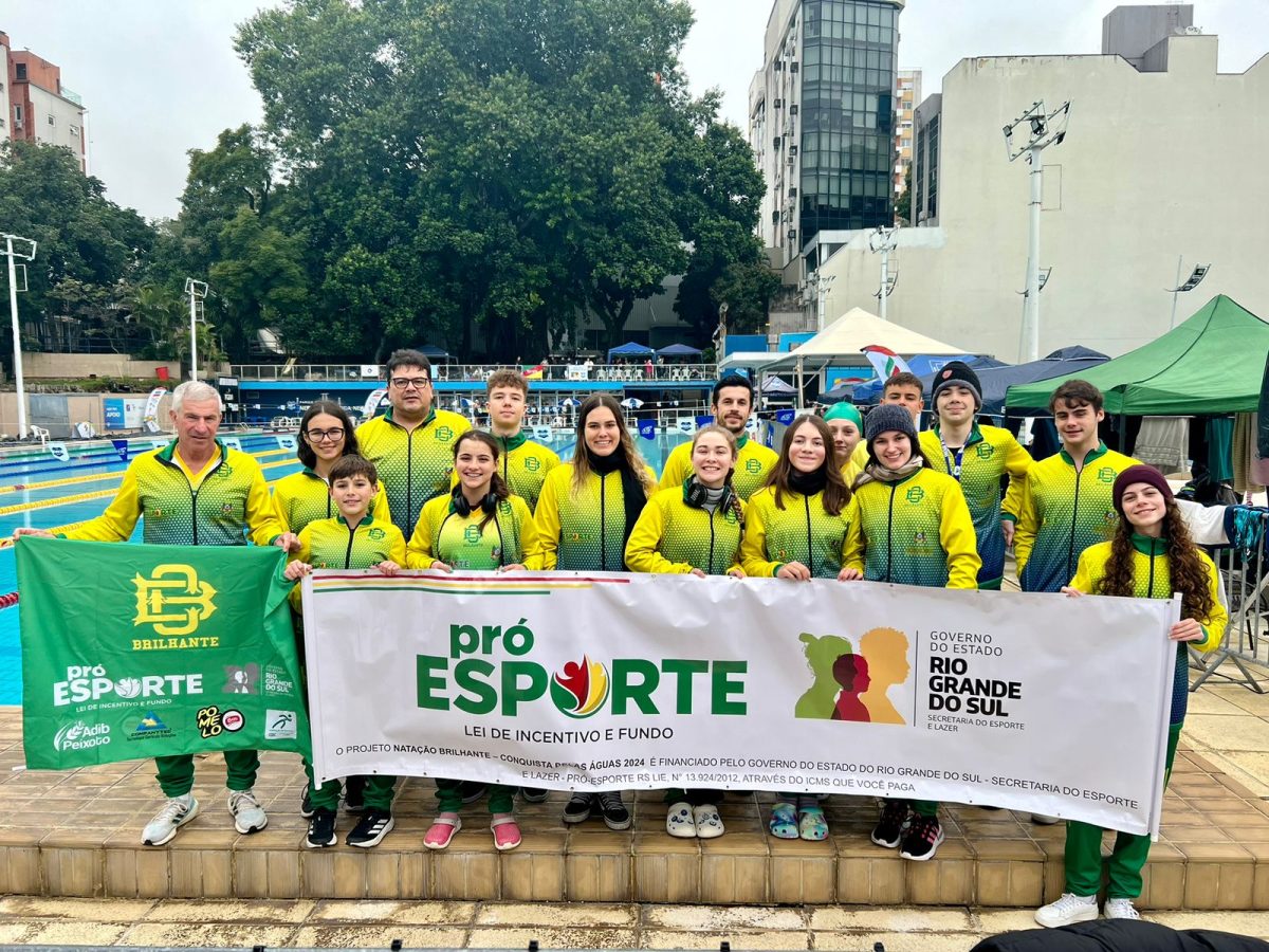 Clube Brilhante conquista 29 medalhas no Estadual de Natação