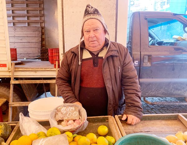 “A gente planta e vende toda a mercadoria de casa”