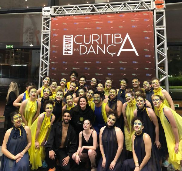 Clube Brilhante conquista título em festival de dança