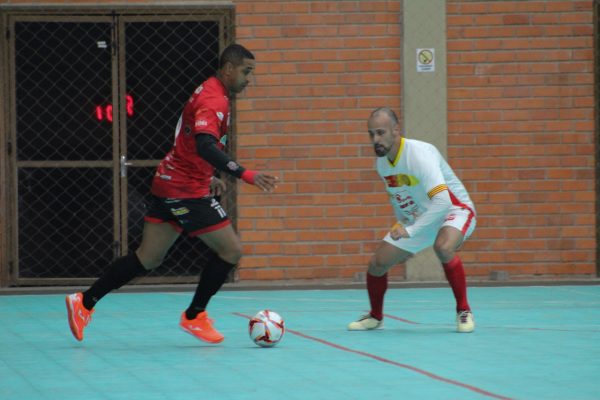 Em jogo de 14 gols, Riograndense vence clássico contra a ABF pela Série Ouro