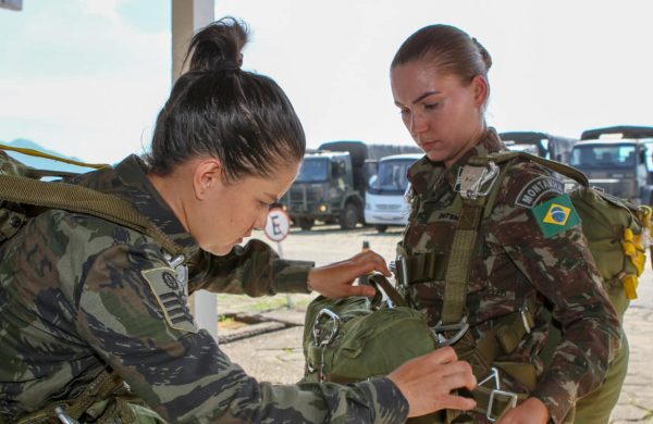 Alistamento militar feminino terá início em 2025