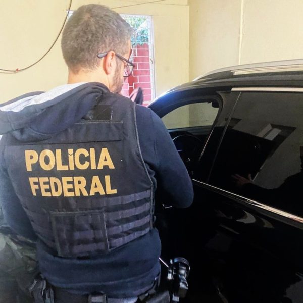 Polícia Federal faz operação de combate a crime de estelionato em Rio Grande