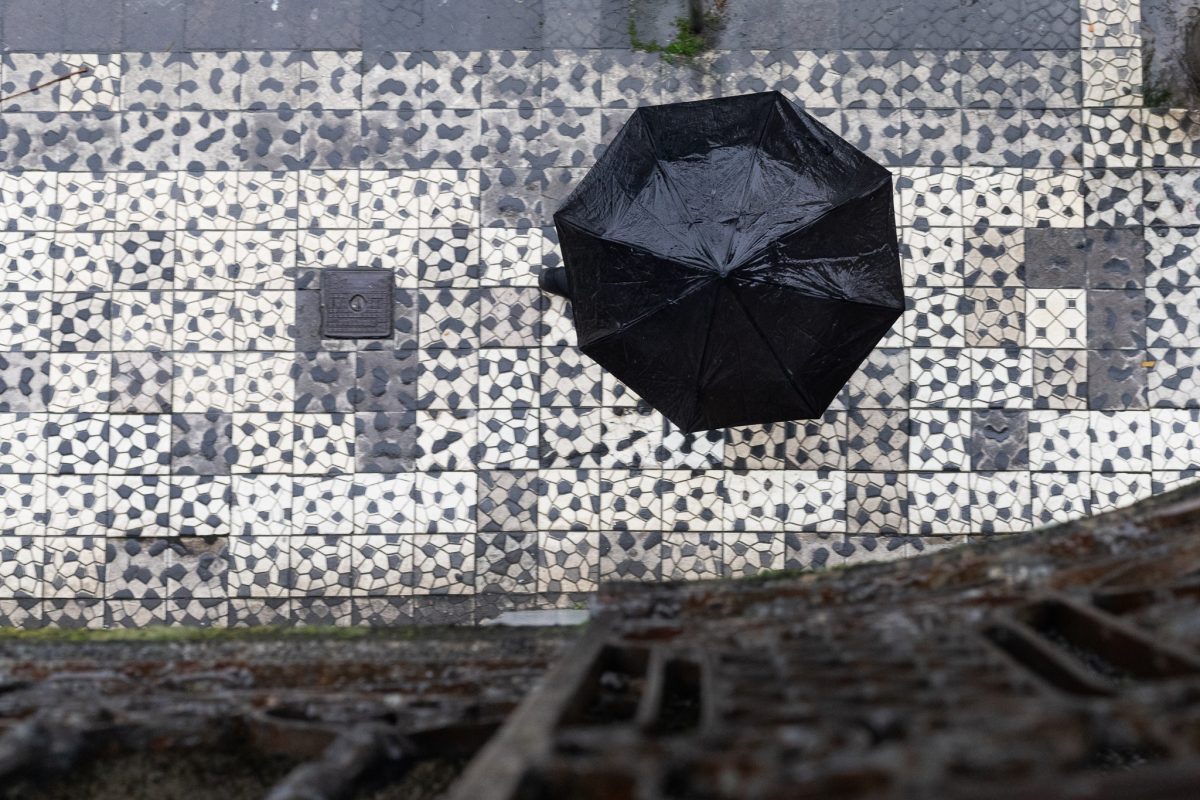 Frente fria avança e chuva forte marca a quinta-feira na Zona Sul