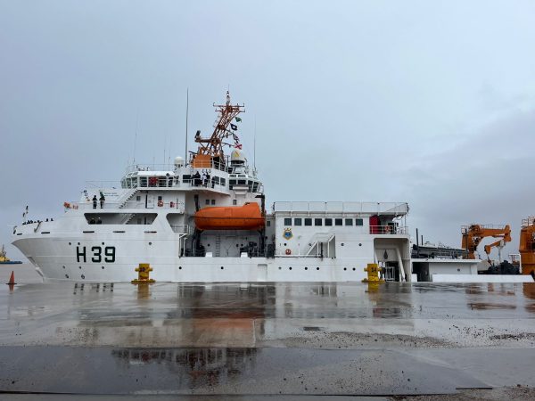 Navio mais moderno da Marinha é usado em estudo em Rio Grande