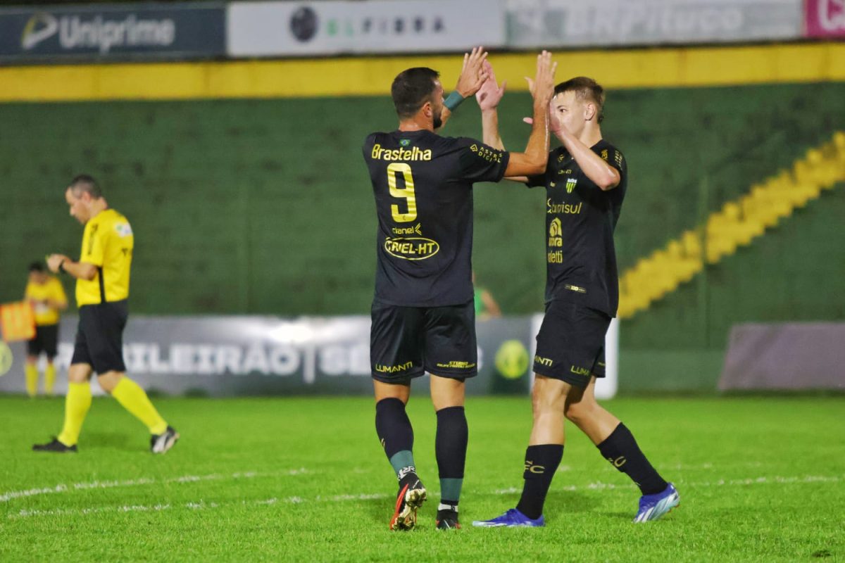 São Paulo estreia na Copa FGF sendo goleado pelo Ypiranga