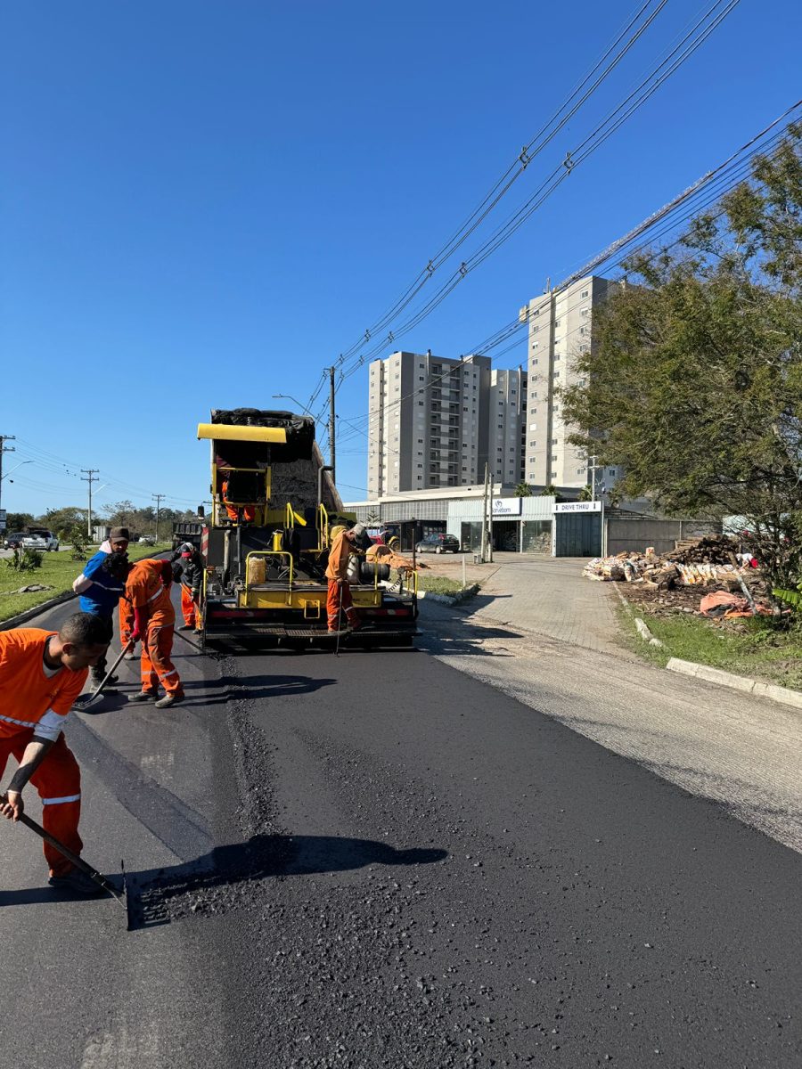 Obra altera trânsito em trecho da Ferreira Viana