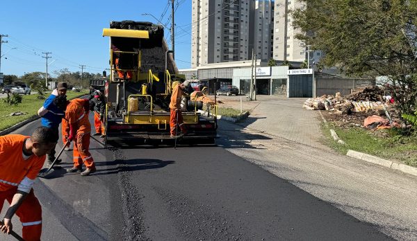 Obra altera trânsito em trecho da Ferreira Viana