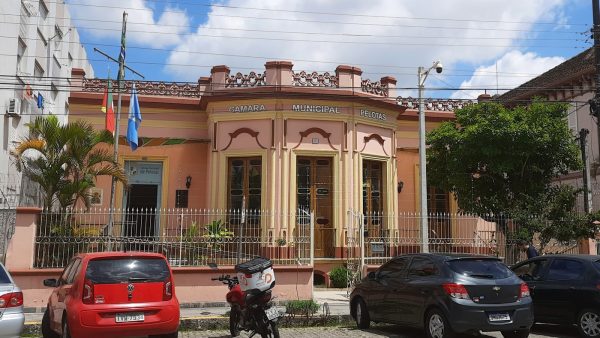 Homens brancos são maioria dos candidatos a vereador em Pelotas; confira lista