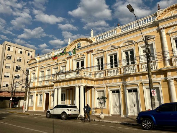 A Hora do Sul realiza debate para a prefeitura de Rio Grande