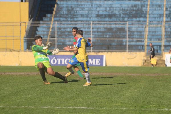 Pelotas vence Esportivo e segue vivo no Gauchão Sub-17 A-2