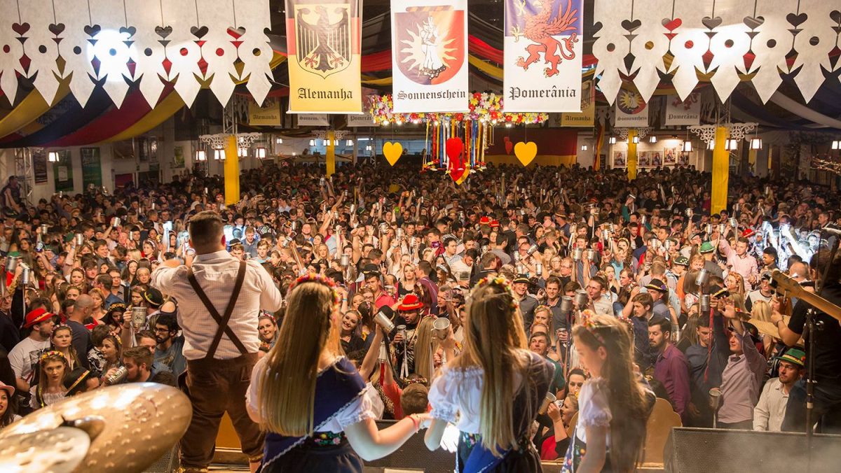 35ª Südoktoberfest celebra 200 anos da imigração alemã