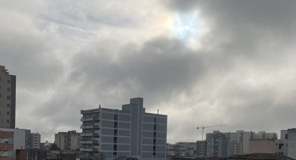 Previsão de sol entre nuvens na primeira segunda-feira de setembro