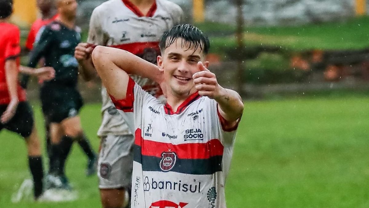 Agustin Milar dedica gol ao pai: “É graças a ele que estou aqui”