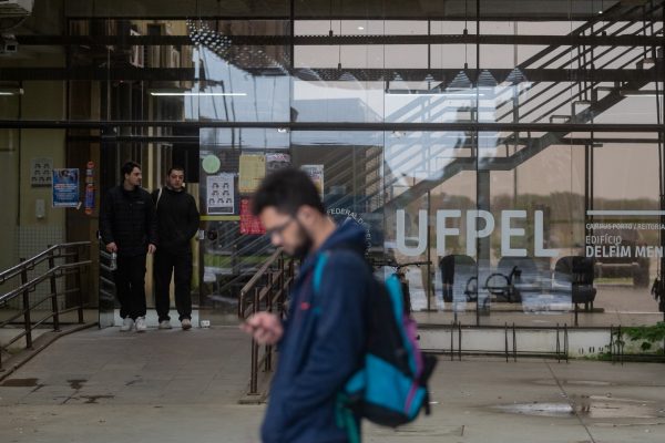 Pensar no futuro dos estudantes