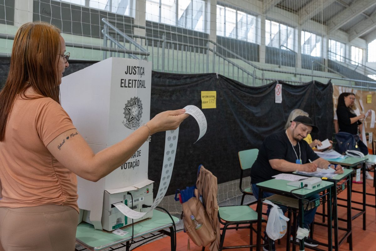 AO VIVO: Marroni (PT) e Perondi (PL) vão ao segundo turno em Pelotas