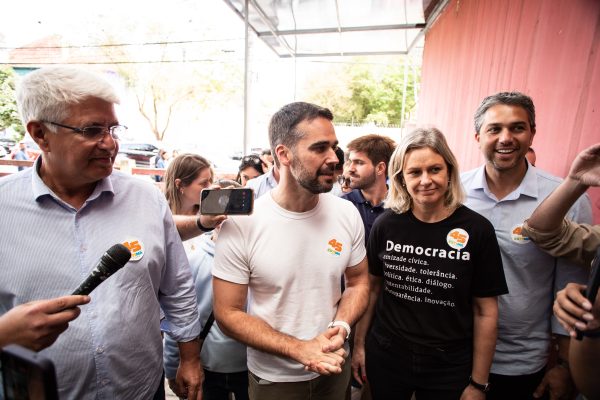 PSDB dividido sobre segundo turno