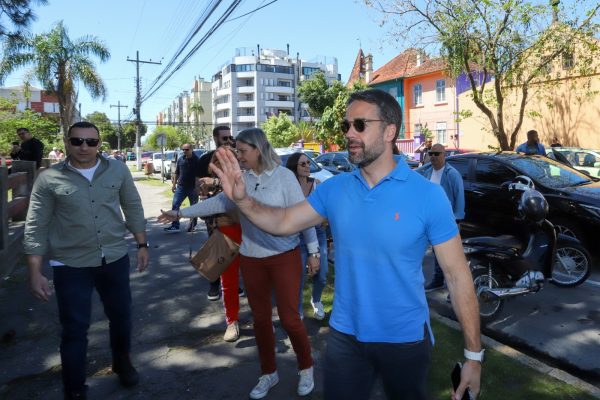 Governador Eduardo Leite vota no Assis Brasil