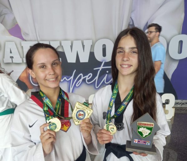 Pelotenses são campeãs brasileiras de taekwondo