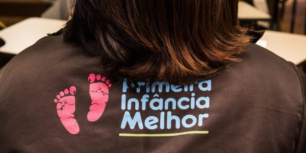 Primeira Infância Melhor atende 900 crianças e gestantes em Pelotas