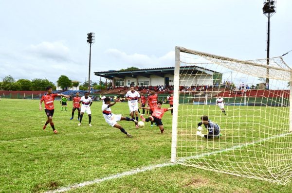 Brasil perde por 1 a 0 para o São Borja em jogo de ida das quartas