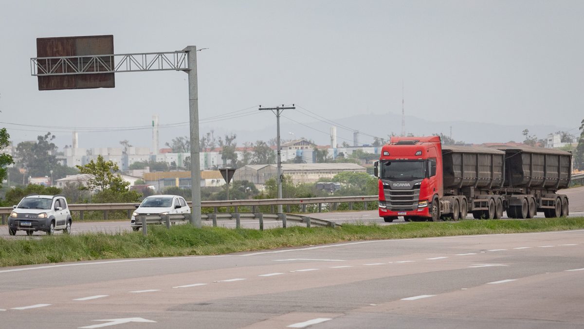 Rodovias da Zona Sul registram quase quatro tombamentos por mês