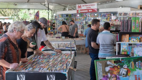 Final de semana com presença de grande público na Feira do Livro