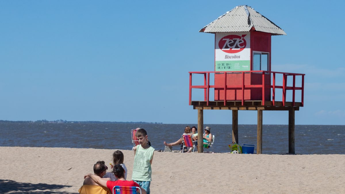 As regras básicas para quem gosta de um banho em águas de mar ou doce