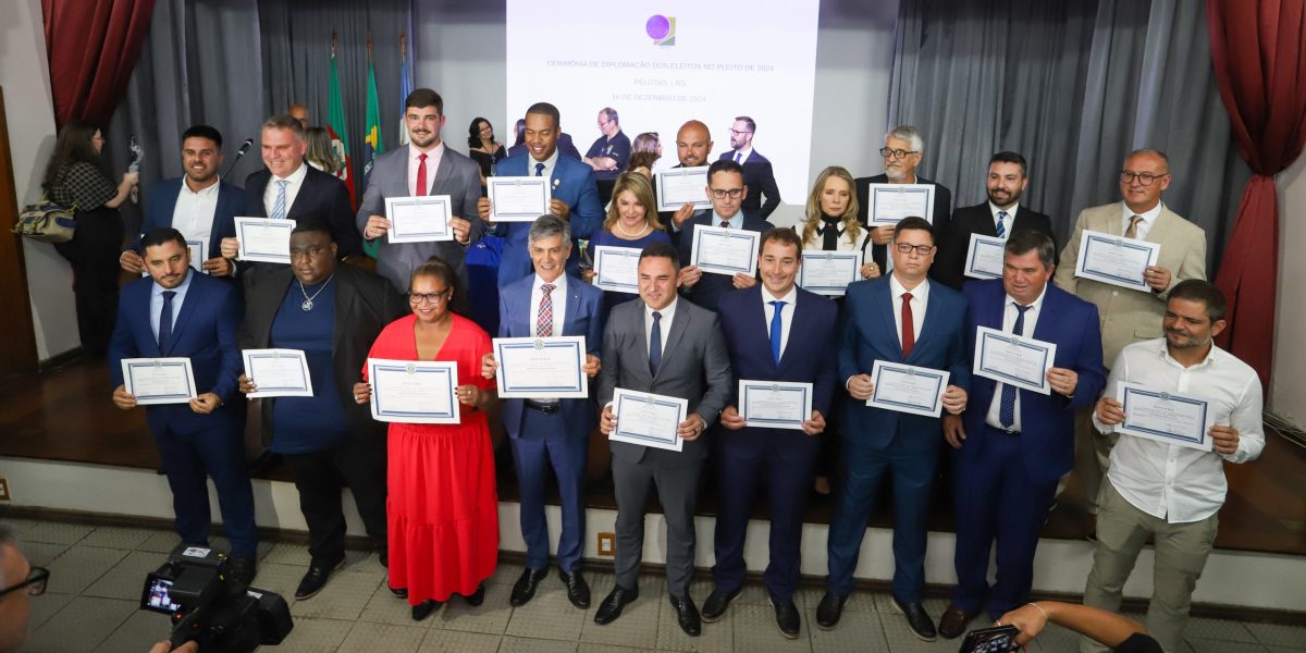 Prefeito e vereadores de Pelotas são diplomados