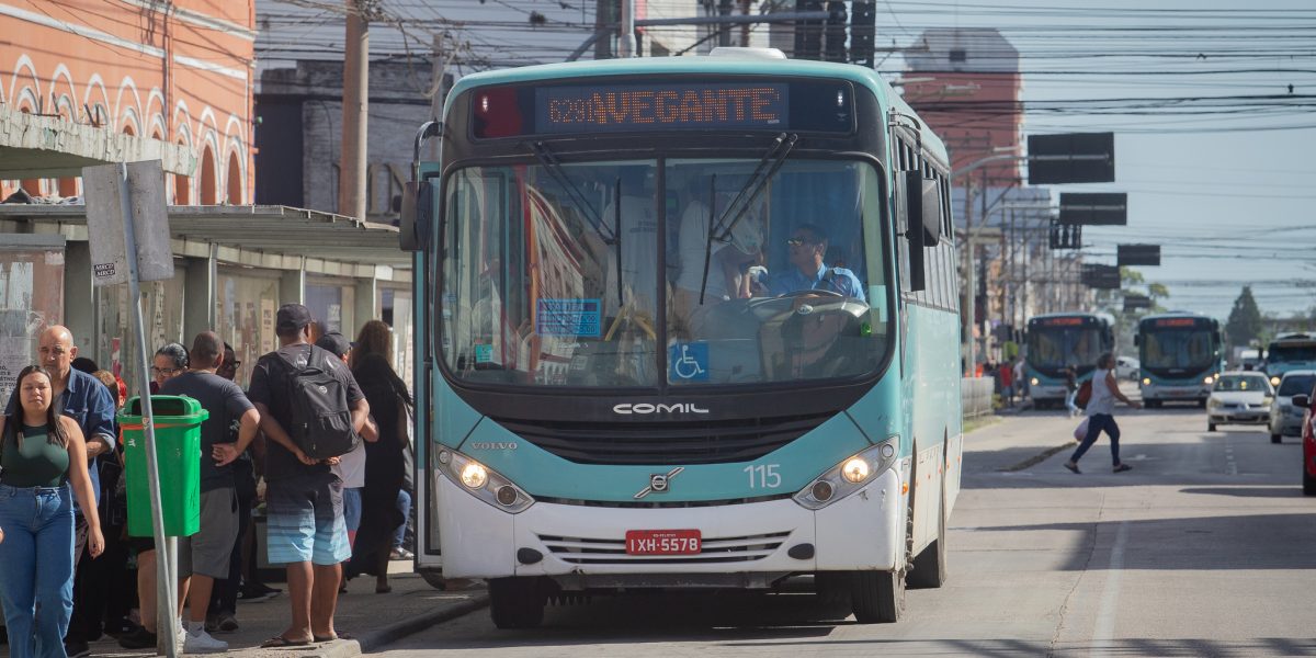 Linha de ônibus Laranjal terá reforços no dia 31