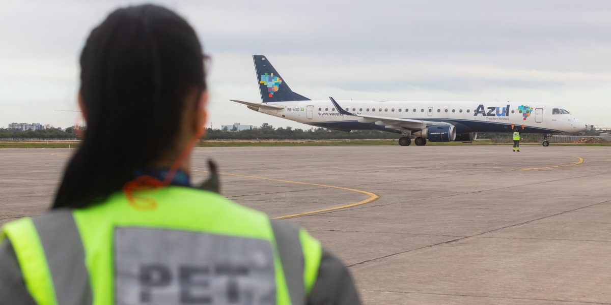 Quase três mil pessoas devem passar pelo aeroporto de Pelotas