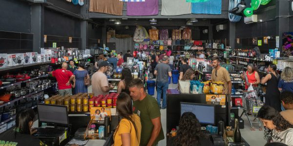 Alta do dólar não impacta compras nos free shops de Jaguarão