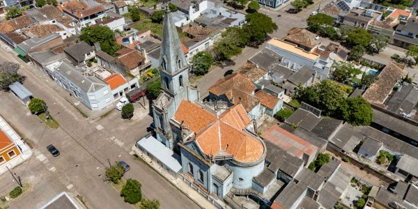 Obra do telhado da Igreja Imaculada Conceição é finalizada