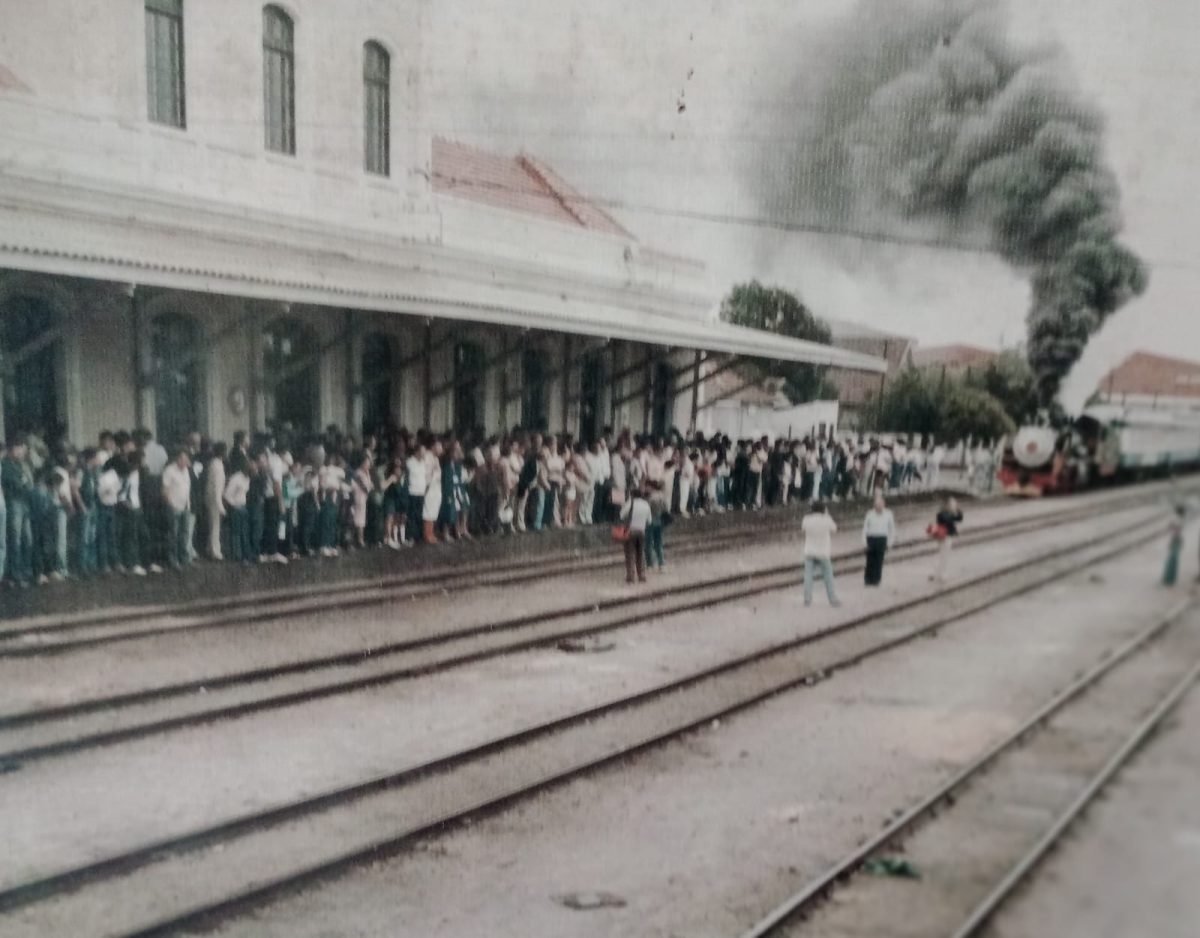 Inauguração histórica marcava o início da ferrovia na Zona Sul