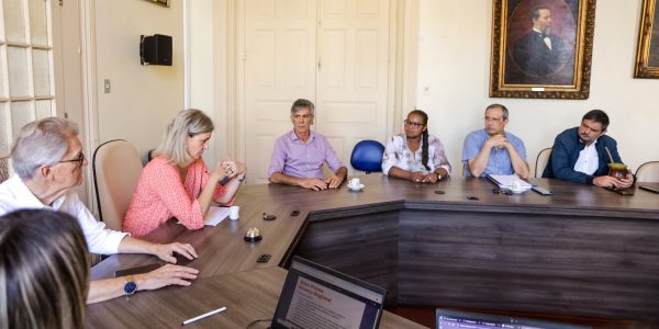 Paula e Marroni discutem transição de governo