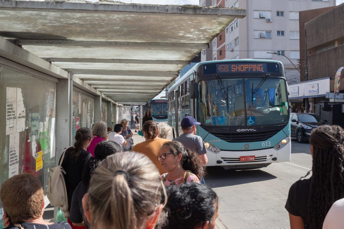 Horários do transporte coletivo são alterados