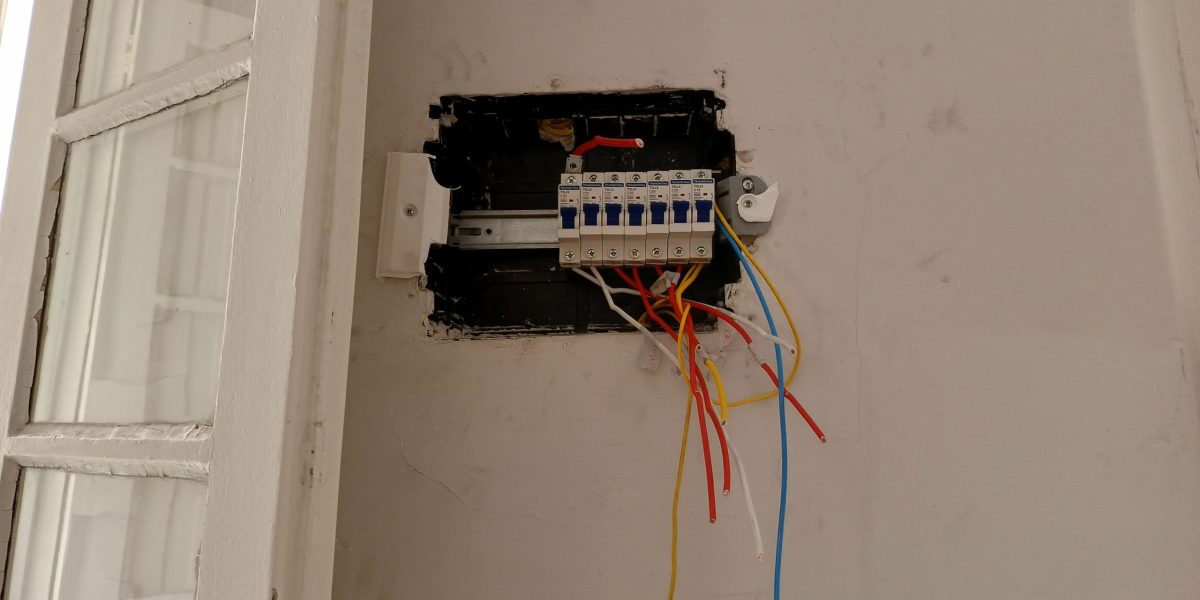 Roubo de fios causa suspensão do atendimento no Centro de Saúde Mental