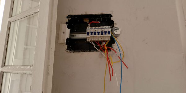 Roubo de fios causa suspenção do atendimento no Centro de Saúde Mental