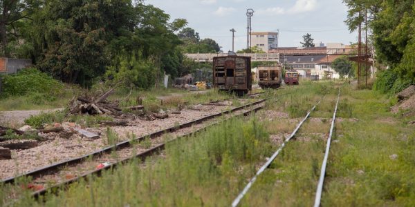 Lideranças regionais se posicionam contra renovação da concessão da ferrovia