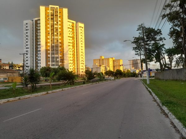 Última segunda-feira do ano será com sol e calor