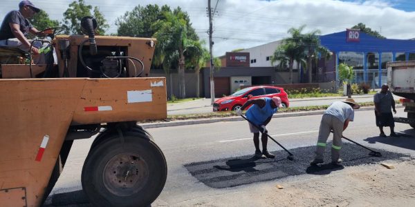 Prefeitura de Pelotas realiza operação tapa-buracos