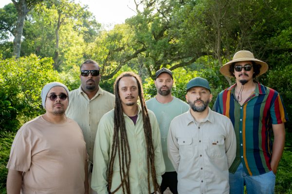 Solo Fértil faz mistura vibrante de ritmos ao reggae no novo álbum