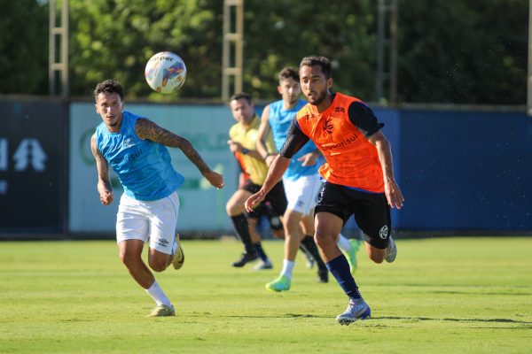 Primeiros rivais da dupla Bra-Pel mantêm bases e chegam com poucas caras novas