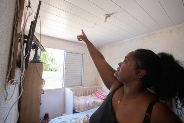 Inauguradas há um ano, casas do loteamento Estrada do Engenho têm defeitos estruturais