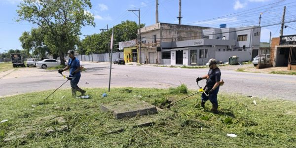 Prefeitura de Rio Grande atua na limpeza de ruas