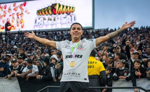 Brasil acerta com atacante destaque na base do Corinthians