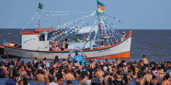 Domingo de devoção para as protetoras das águas