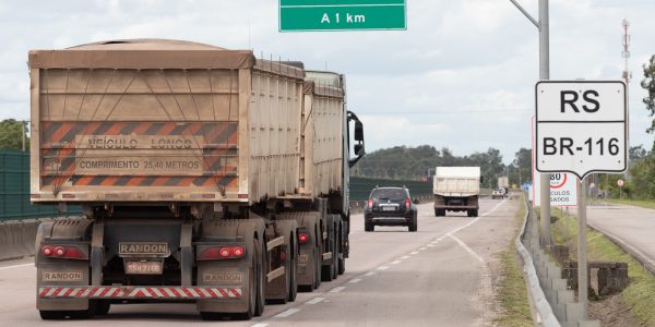 Azonasul firma posição contra novos pedágios