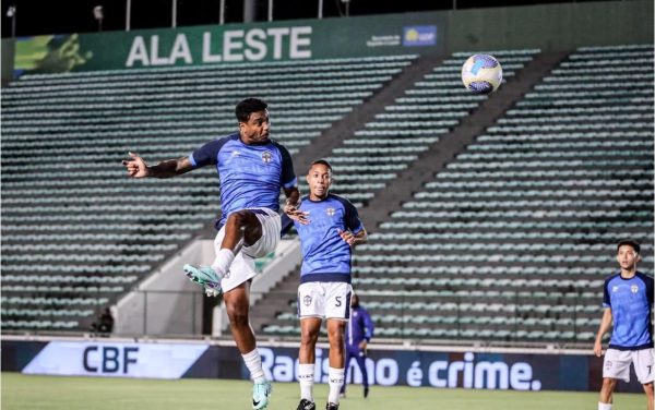 Pelotas contrata centroavante Michel Douglas