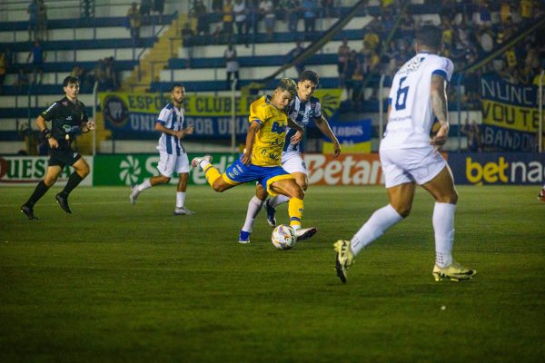 Pelotas encara o São José em Porto Alegre